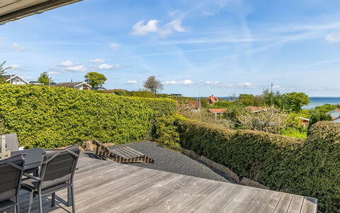 Egonie - 100M from the Sea: Estate, Shade, Driveway, Farmhouse