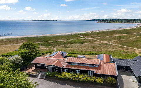 Xaverius - 30M from the Sea: Roof, House, Home, Cottage, Door, Siding, Deck, Porch, Plank, Hardwood