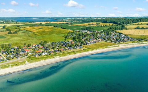 Withger - 20M from the Sea: House, Home, Roof, Residential Area, Cottage, Estate, Farmhouse, Lawn, Landscaping, Siding