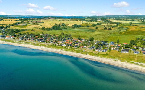 Withger - 20M from the Sea: House, Home, Roof, Residential Area, Cottage, Estate, Farmhouse, Lawn, Landscaping, Siding
