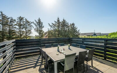 Agnes - 900M from the Sea