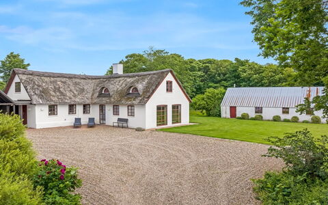 Åsta - 400M to the Fjord: Grass, Building, House, Window, Roof, Home, Cottage, Shrub, Farmhouse