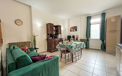 Tra Mare e Collina 435.2: Flooring, Floor, Furniture, Apartment, Interior Design, Ceiling, Room, Chair, Hotel, Living Room