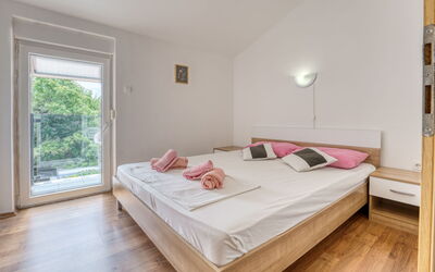 Accommodation:&nbsp;Radmila 251.4