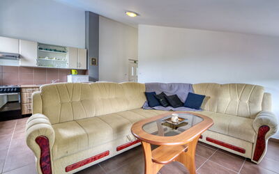 Accommodation:&nbsp;Radmila 251.3