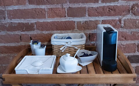 Dafne Suite: Tableware, Serveware, Furniture, Cup, Drinkware, Basket, Flowerpot, Food, Teacup