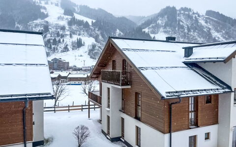Rauris 30: House, Home, Cottage, Slope, Freezing, Mountain Range, Hill Station, Winter, Snow, Balcony