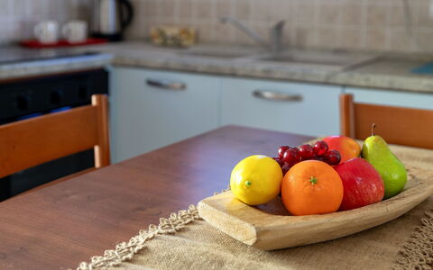 Oleandri: Wood, Tableware, Fruit, Flooring, Produce, Food, Ingredient, Natural Foods, Wood Stain