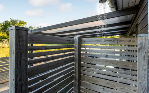 Finulf - 300M from the Sea: Estate, Shade, Driveway, Farmhouse