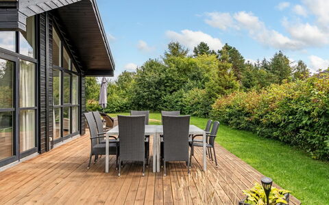 Smilla - 1.1Km from the Sea: Wood, Porch, Wood Flooring, Hardwood, Home, Deck, Wood Stain, Plank, Chair, Garden