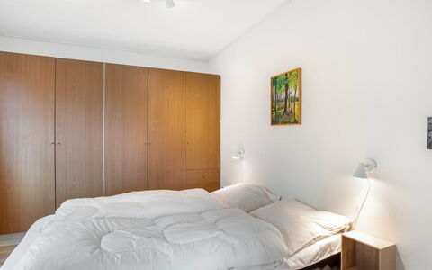 Kirsi - from the Sea: Furniture, Bed, Interior Design, Bedroom, Wall, Flooring, Floor, Wood, Ceiling, Room