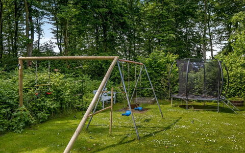 Ejvind - 30Km from the Sea: Estate, Shade, Driveway, Farmhouse