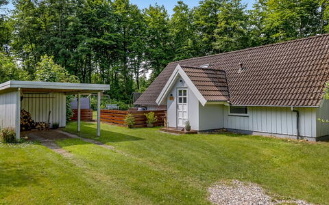 Ejvind - 30Km from the Sea: Estate, Shade, Driveway, Farmhouse