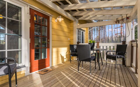 Villa Niemelänranta: Boat, Blue, Watercraft, Boats And Boating--Equipment And Supplies, Port, Waterway, Harbor, Marina, Naval Architecture, Channel