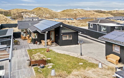 Sinika - 100M from the Sea