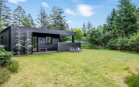 Jonas - from the Sea: House, Home, Roof, Cottage, Estate, Landscaping, Garden Buildings, Siding, Farmhouse