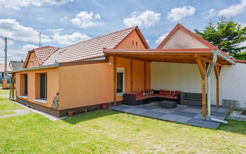 Nest: Roof, House, Home, Cottage, Porch, Shade, Estate, Yard, Outdoor Structure, Backyard