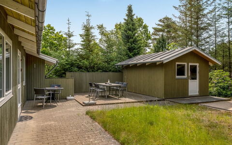 Edle - from the Sea: Grass, Grassland, Land Lot, Cottage, Rural Area, Meadow, Garden Buildings, Garden, Shed