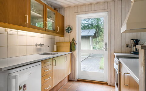 Edle - from the Sea: Grass, Grassland, Land Lot, Cottage, Rural Area, Meadow, Garden Buildings, Garden, Shed