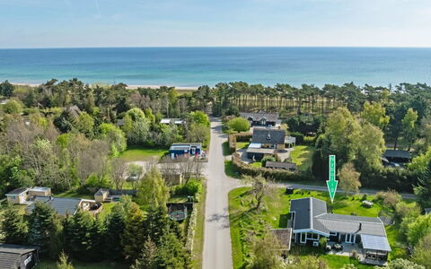Bedrija - 100M from the Sea: Estate, Shade, Driveway, Farmhouse