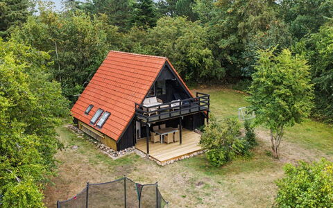 Sunna - 1Km from the Sea: Roof, House, Land Lot, Home, Cottage, Estate, Garden Buildings, Shade, Log Cabin, Landscaping