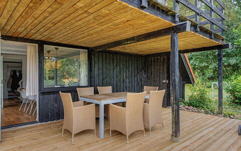 Sunna - 1Km from the Sea: Roof, House, Land Lot, Home, Cottage, Estate, Garden Buildings, Shade, Log Cabin, Landscaping