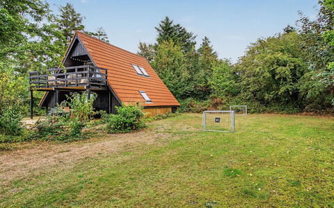 Sunna - 1Km from the Sea: Roof, House, Land Lot, Home, Cottage, Estate, Garden Buildings, Shade, Log Cabin, Landscaping