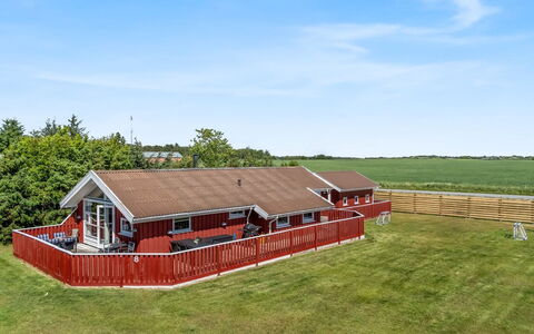 Hans - 1.2Km from the Sea: Wood, Home, Porch, Deck, Hardwood, Roof, Wood Stain, Wood Flooring, Eco Hotel