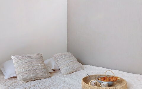Daphné: Furniture, Flooring, Interior Design, Wood, Kitchen & Dining Room Table, Floor, Chair, Table, Dining Room, Ceiling
