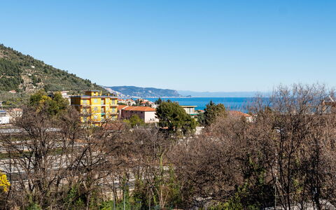 Tra le Onde: Sky, Residential Area, Human Settlement, Coast, Suburb, Mountain Village, Resort Town, Balcony