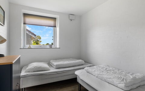 Ung - 460M from the Sea: Bedroom, Bed, Bedding, Bed Sheet, Floor, Ceiling, Bed Frame, Room, Bunk Bed