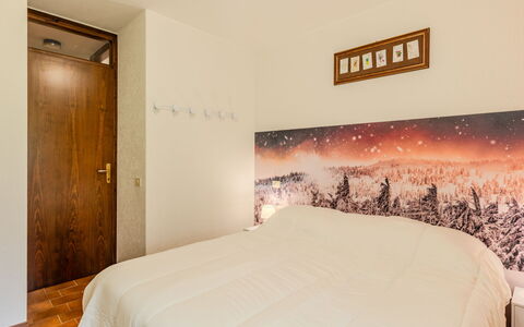 Boris: Wall, Bedroom, Interior Design, Bed, Bed Sheet, Bedding, Floor, Room, Flooring, Bed Frame