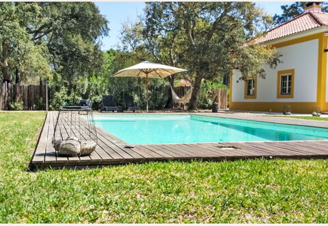 Apartamento 2 Quartos- Ua 94: Swimming Pool, Resort, Shade, Composite Material, Eco Hotel, Garden, Backyard, Estate, Yard, Hacienda
