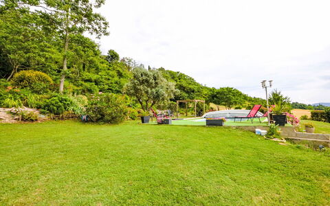 Douce Campagne: Garden, Outdoor Furniture, Resort, Shade, Leisure, Lawn, Eco Hotel, Landscaping, Tent, Park