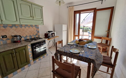 La Casetta Di Greise: Furniture, Flooring, Wood, Interior Design, Table, Chair, Floor, Kitchen & Dining Room Table, Room, Dining Room