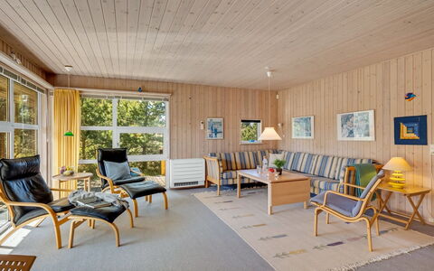 Jeip - 2.1Km from the Sea: Cottage, Shed, Hut, Farmhouse, Prairie, Shack, Barn, Log Cabin, Garden Buildings