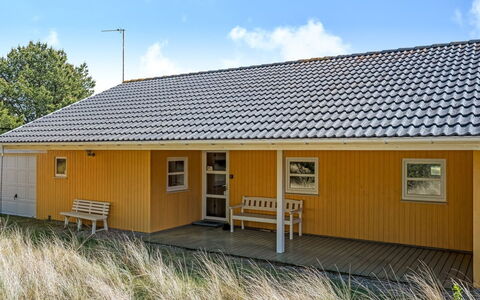 Jeip - 2.1Km from the Sea: Cottage, Shed, Hut, Farmhouse, Prairie, Shack, Barn, Log Cabin, Garden Buildings