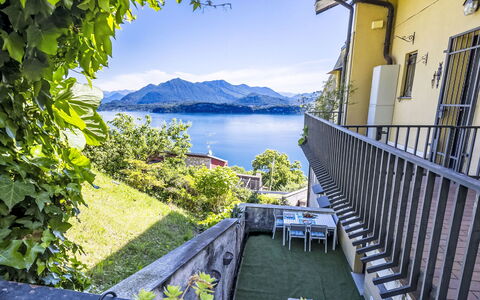 Il Gianlupo Azzurro: Coastal And Oceanic Landforms, Coast, Mountain Range, Balcony, Sound, Reservoir, Resort Town, Loch, Ridge