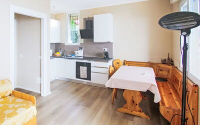 Accommodation:&nbsp;Giusi 300.2