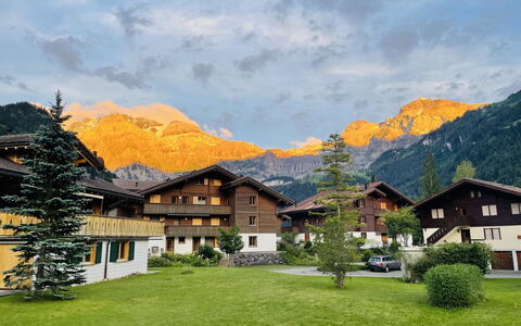 Bergecho Eg Mitte: Mountainous Landforms, Mountain, Mountain Range, Hill, House, Highland, Hill Station, Valley, Ridge, Alps
