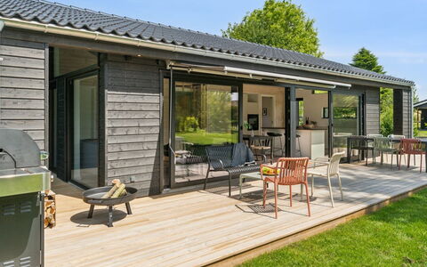 Herulf - 450M from the Sea: Residential Area, Shrub, House, Home, Garden, Estate, Shade, Landscaping, Lawn