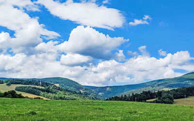 Cerny Dul 30: Sky, Cloud, Blue, Daytime, Grass, Green, Natural Environment, Nature, Mountainous Landforms, Cumulus