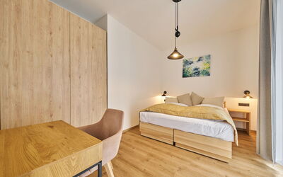 Accommodation:&nbsp;Luxury Home with Large Terrace & Netflix 30.2