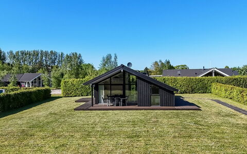 Kody - 400M from the Sea: House, Home, Door, Roof, Cottage, Estate, Garden, Shade, Siding, Yard