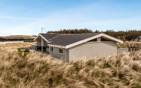 Fridgerd - 300M from the Sea: Wood, Home, Porch, Deck, Hardwood, Roof, Wood Stain, Wood Flooring, Eco Hotel