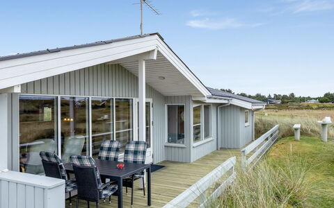 Fridgerd - 300M from the Sea: Home, Cottage, Shade, Estate, Porch, Plank, Hardwood, Deck, Siding