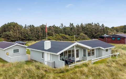 Fridgerd - 300M from the Sea: Home, House, Roof, Cottage, Estate, Siding, Porch, Farmhouse, Garden Buildings