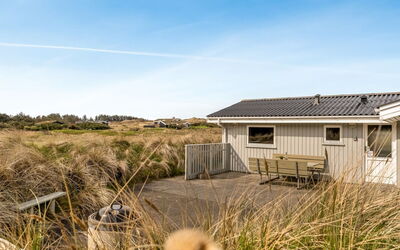 Fridgerd - 300M from the Sea