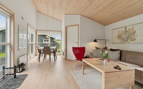 Ilta - 2.8Km from the Sea: Wood, Flooring, Wood Flooring, Floor, Interior Design, Ceiling, Living Room, Home, Laminate Flooring, Hardwood
