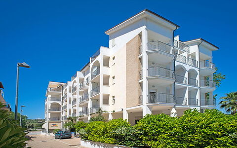 Tortoreto Apartment Close To The Sea, Ac,wi -fi: Apartment, Residential Area, Balcony, Condominium, Shade, Hotel, Fence, Resort, Villa